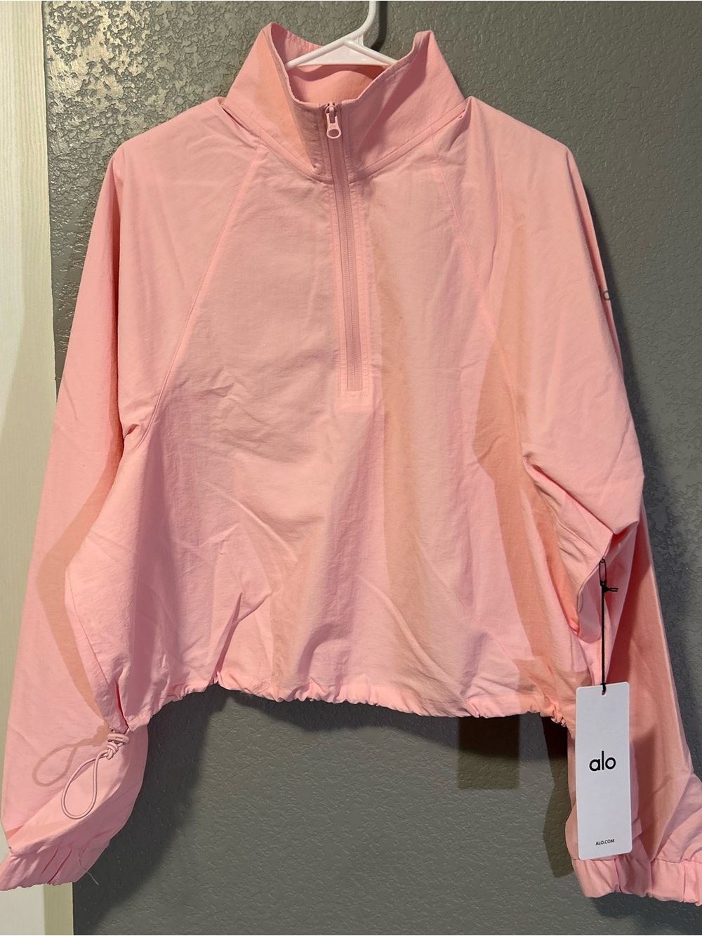ALO Yoga Pink Marshmallow Cropped Half-Zip Windbreaker Pullover